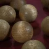Boule en hêtre teintée 45 mm