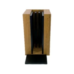 Range-plateaux & tablettes pour table de jeux de société
